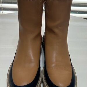 Universal Thread Tan and Black Ankle Boots